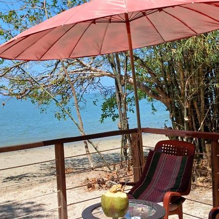 Dugong Koh Sukorn Hotel Ko Sukon Екстериор снимка