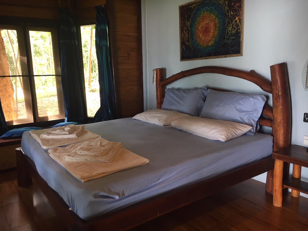 Dugong Koh Sukorn Hotel Ko Sukon Екстериор снимка