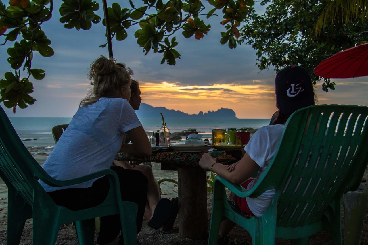 Dugong Koh Sukorn Hotel Ko Sukon Екстериор снимка