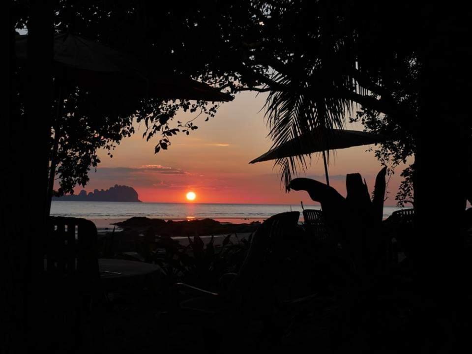 Dugong Koh Sukorn Hotel Ko Sukon Екстериор снимка